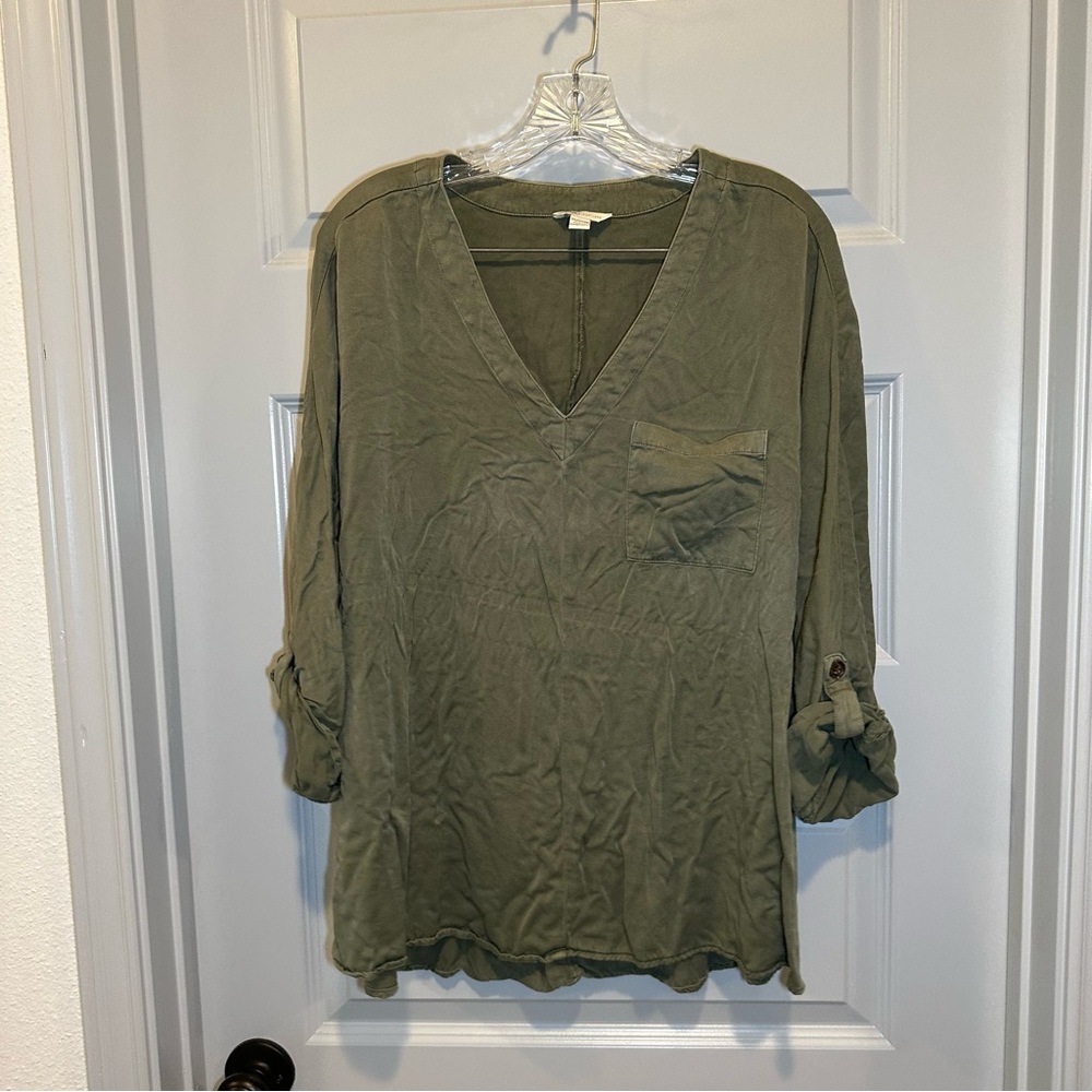 Cato Green V Neck 3/4 Roll Tab Sleeve Blouse 18/20W